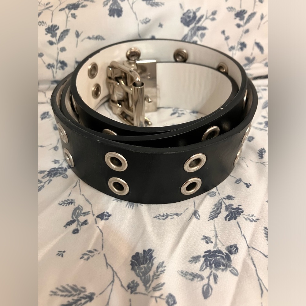 Reversible Double Eyelet Belt